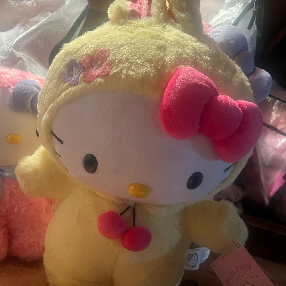 Hello kitty Easter greeter nwt
